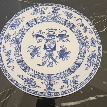 Ancienne assiette plate en céramique blanche et bleue "Poterie" de Société Céramique Maestricht années 1920