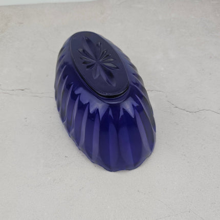Plat saladier ovale bleu cobalt en verre extrémités ondulés
