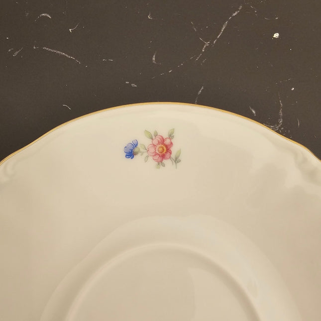 12 sous-tasses Bavaria US Zone en porcelaine crème et motifs fleuris