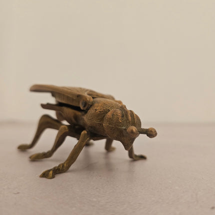 Petite boîte de rangement en forme de mouche