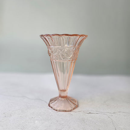 Vase verrerie Scailmont en verre pressé rose - Art Déco Belgique