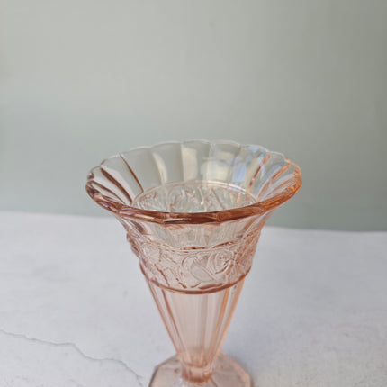 Vase verrerie Scailmont en verre pressé rose - Art Déco Belgique