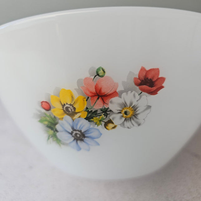 Lot de 3 bols Arcopal en opaline collection Anémone années 70