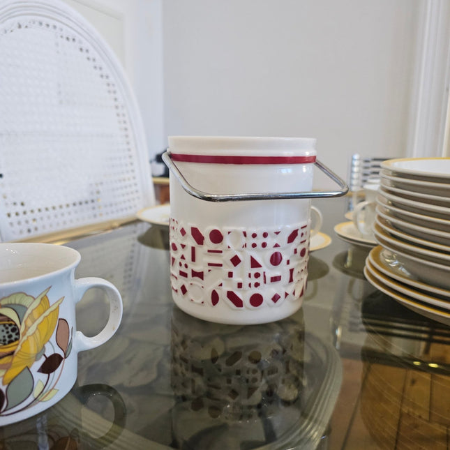 Petit seau à glaçons blanc vintage en opaline avec motifs rouges