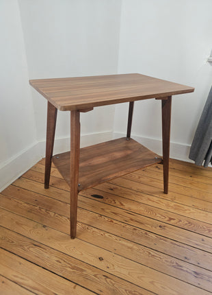 Table d'appoint vintage à double plateau style scandinave