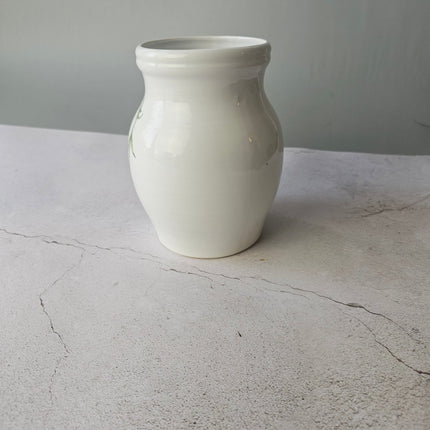 Vase blanc vintage en porcelaine Revol à fleurs roses