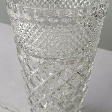 Grand vase en cristal élégant ciselé transparent style Art Déco