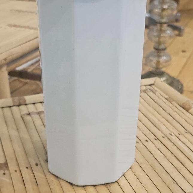 Grand vase évasé à facettes vintage en porcelaine blanche Royal KPM Bavaria