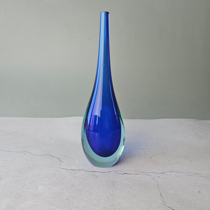 Petit vase bleu style Murano Sommerso collection Goccia en forme de goutte