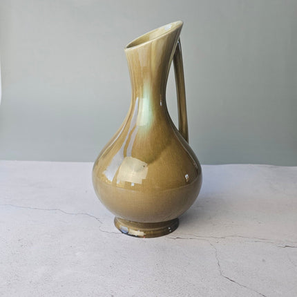 Sublime vase vintage vert des années 50 signé F-34