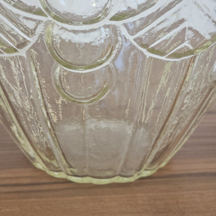 Vase en verre moulé transparent - Style Art Déco