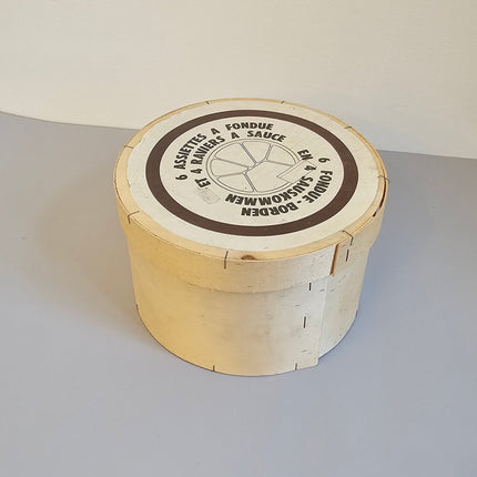 6 assiettes à fondue et 4 pots à sauce Gien modèle Charlines en faïence