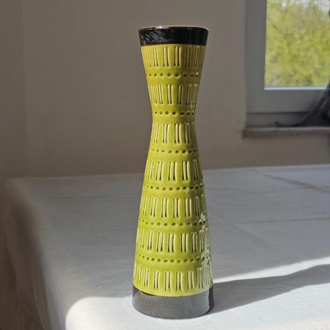 Vintage Marzi and Remy diabolo vase