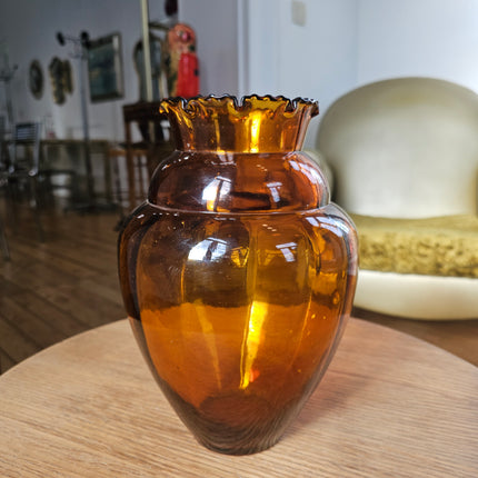 Vase vintage Art Déco en verre ambré à col ondulé - Hauteur 25 cm