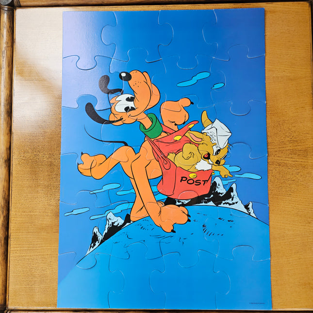 Puzzle vintage 24 grandes pièces pièces Walt Disney Pluto facteur - Années 70