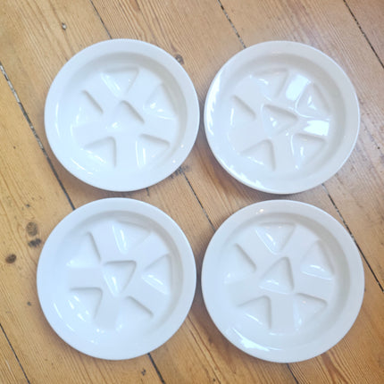 4 assiettes à escargots vintage en porcelaine blanche  Pillivuyt