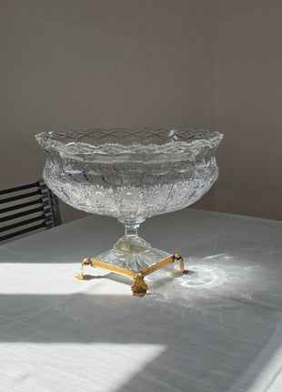 Coupe en cristal taillé sur socle laiton style Bohème