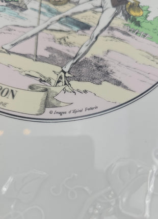 Plateau à fromage Jean de la Fontaine en porcelaine de la CNP France, collection Lierre sauvage