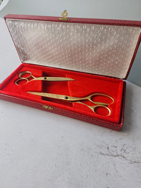 2 paires de ciseaux dorés Hölm de collection Alain Delepée - Fabrication Nogent - Coffret de luxe