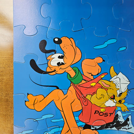 Puzzle vintage 24 grandes pièces pièces Walt Disney Pluto facteur - Années 70