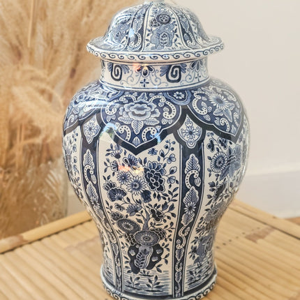 Grand vase couvert en faïence de Delft