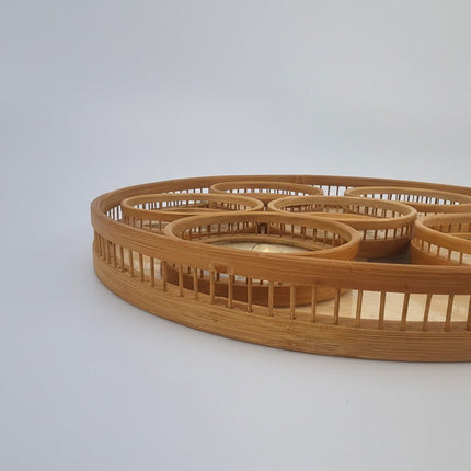Rond dienblad van glas en bamboe