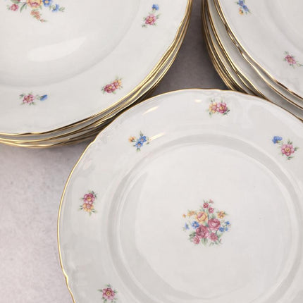 Lot de 8 assiettes creuses,8 plates et 8 à dessert + 1 plat Bavaria US Zone