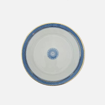 Lot 5 assiettes plates blanches en porcelaine aux motifs bleus Société Céramique Maestricht bord doré