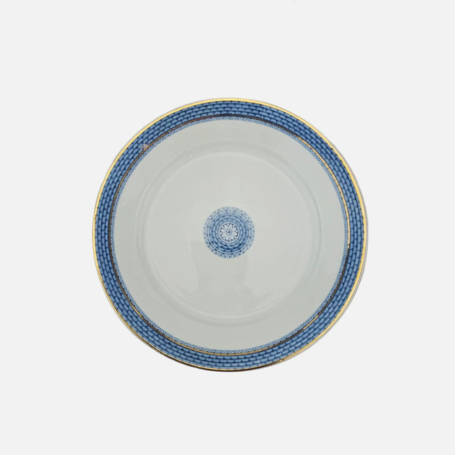 Lot 5 assiettes plates blanches en porcelaine aux motifs bleus Société Céramique Maestricht bord doré