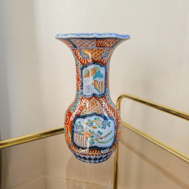 Paar vazen ​​met oranje en blauwe Aziatische decoratie, P. Regout A1836 Maastricht