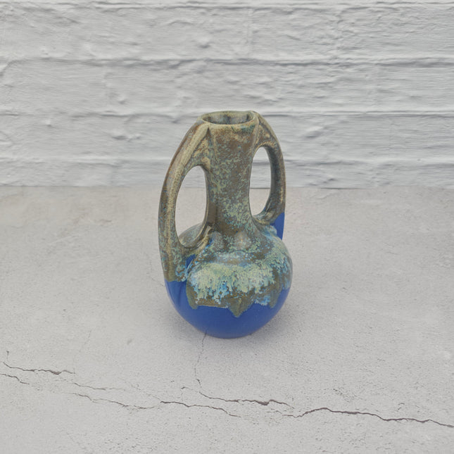 Petit vase amphore Art Déco Alphonse Mouton Saint-Uze bleu avec effet enflammé années 1930
