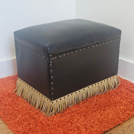 Vintage pouf