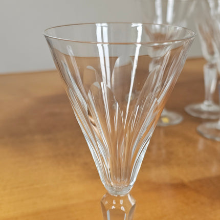 Suite de 9 verres à vin en cristallin Verrerie Boussu - Vintage - H 17 cm