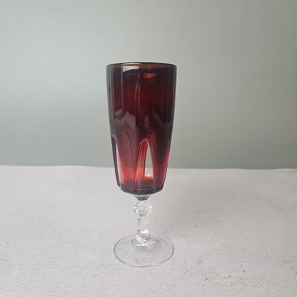 Flûte en verre rubis Luminarc Rubilux - verre vintage années 60-70