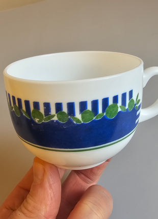 tasses Arcopal bleu et vert 