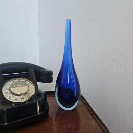 Petit vase bleu style Murano Sommerso collection Goccia en forme de goutte